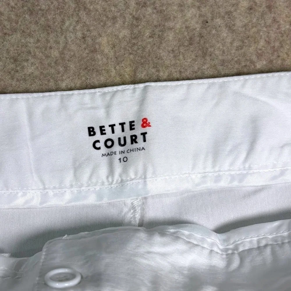Bette‎ & Court Golf Shorts Womens 10 White Cotton Bermuda Preppy Coastal Classic